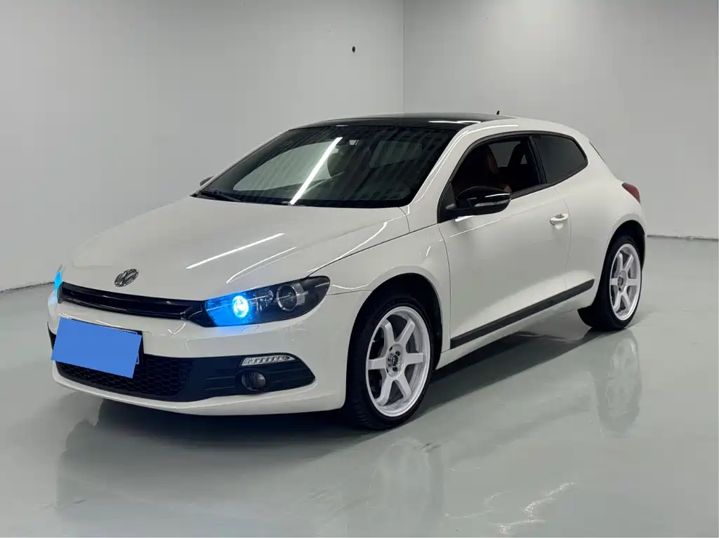Купить Volkswagen Scirocco