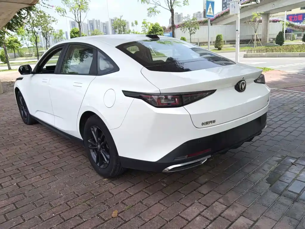 Changan Yida — миниатюра 7