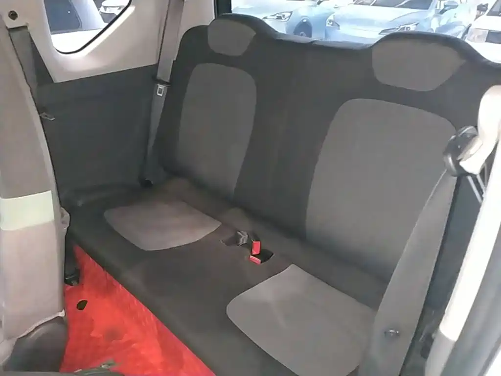 Wuling MINIEV — миниатюра 17