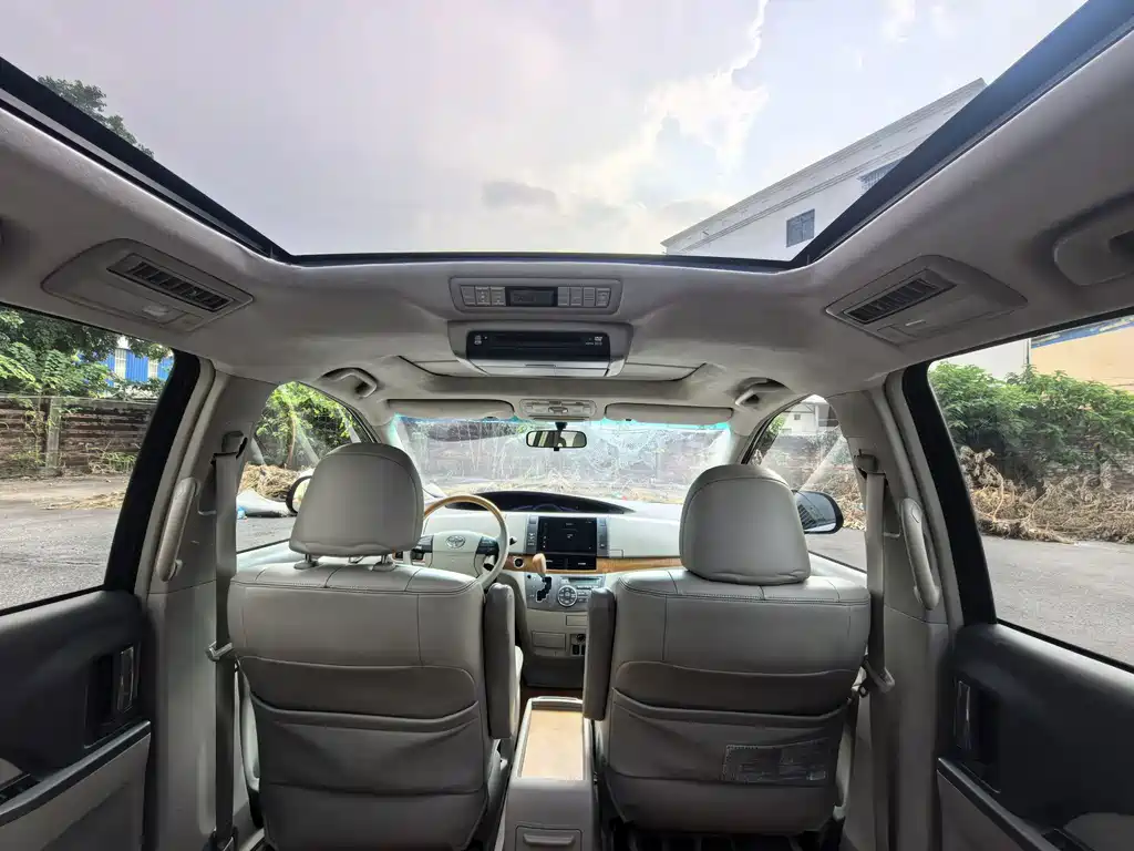 Toyota Previa — миниатюра 17