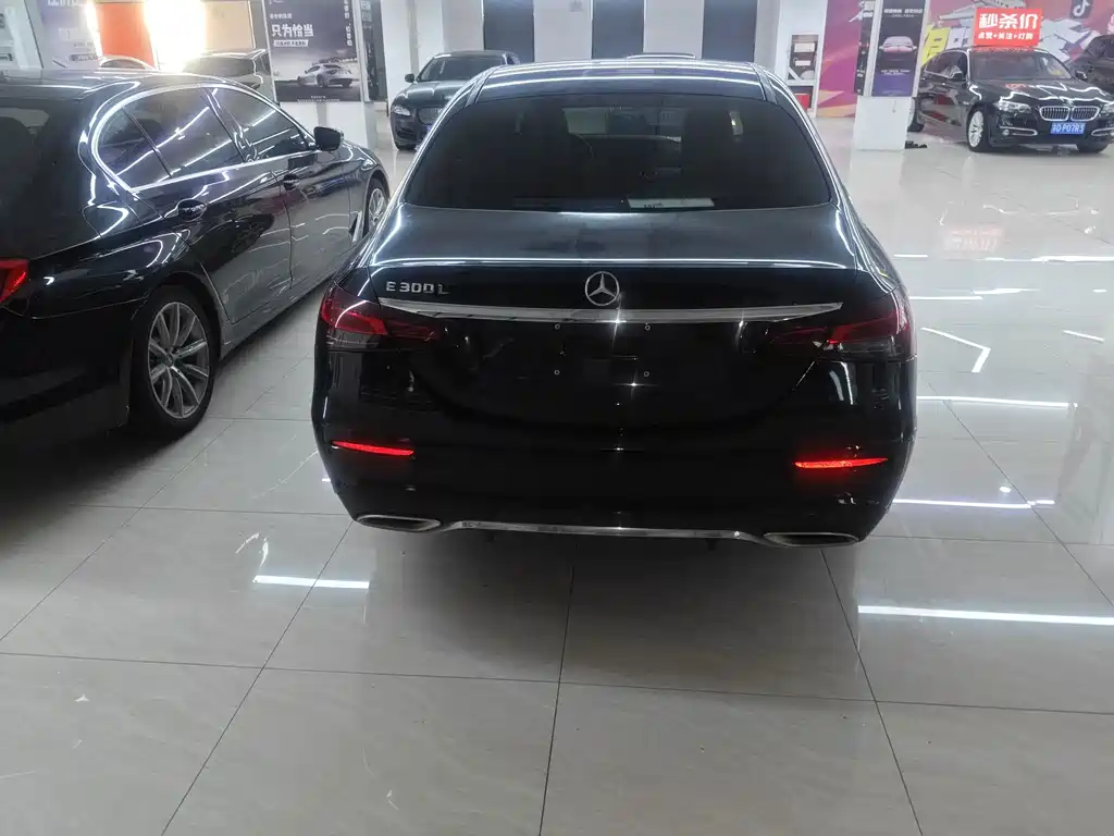 Mercedes-Benz E-Class — миниатюра 3