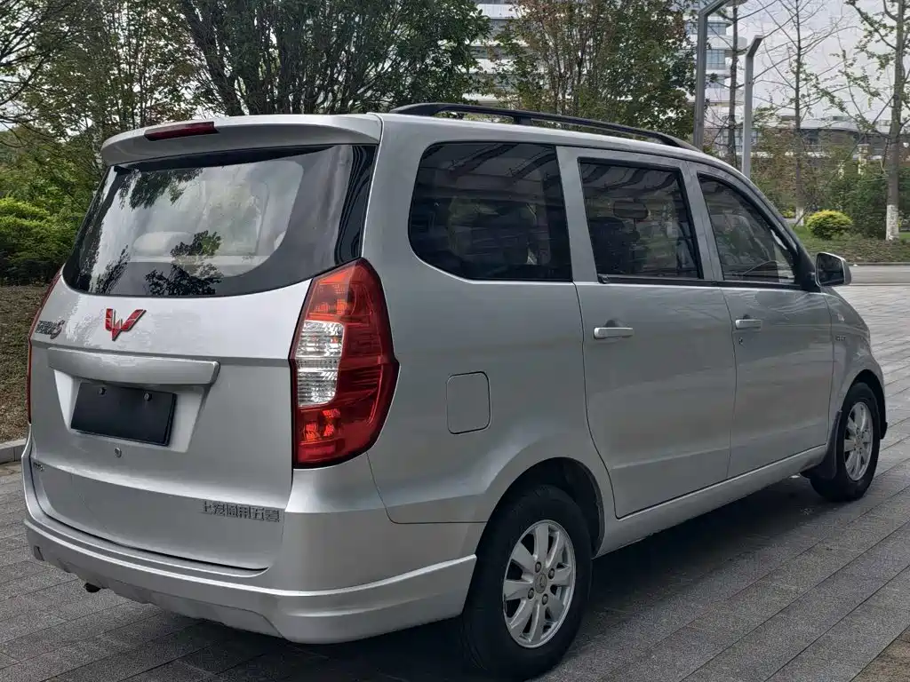 Wuling Hongguang — миниатюра 4
