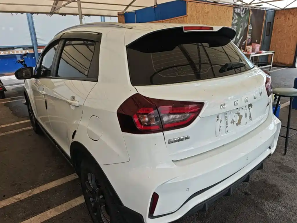 Geely Vision X3 — миниатюра 5