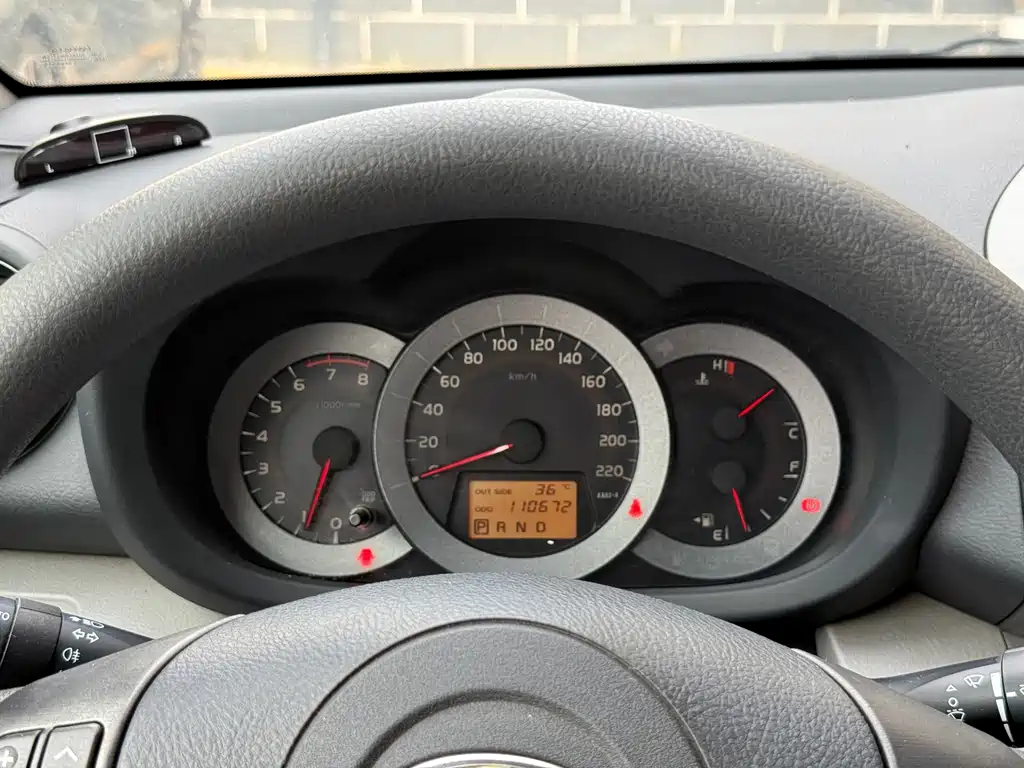 Toyota RAV4 — миниатюра 11