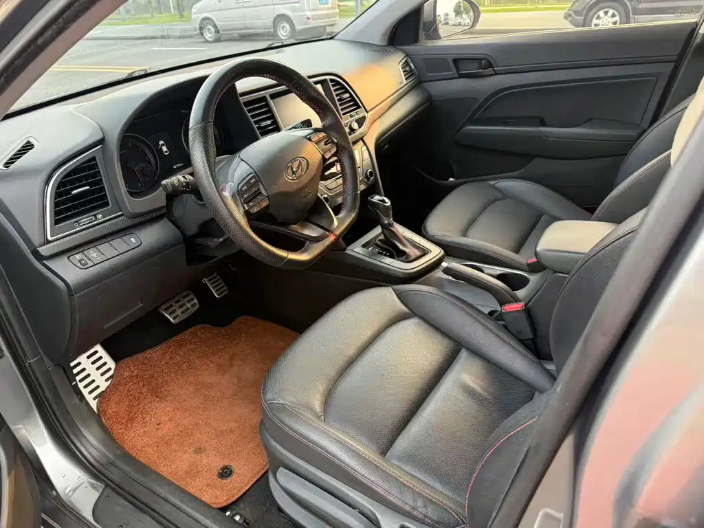 Hyundai Elantra — миниатюра 4