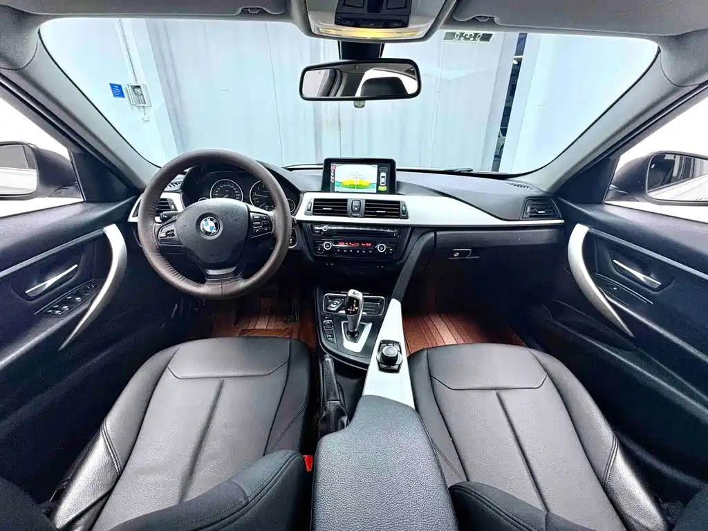 BMW 3 Series — миниатюра 5