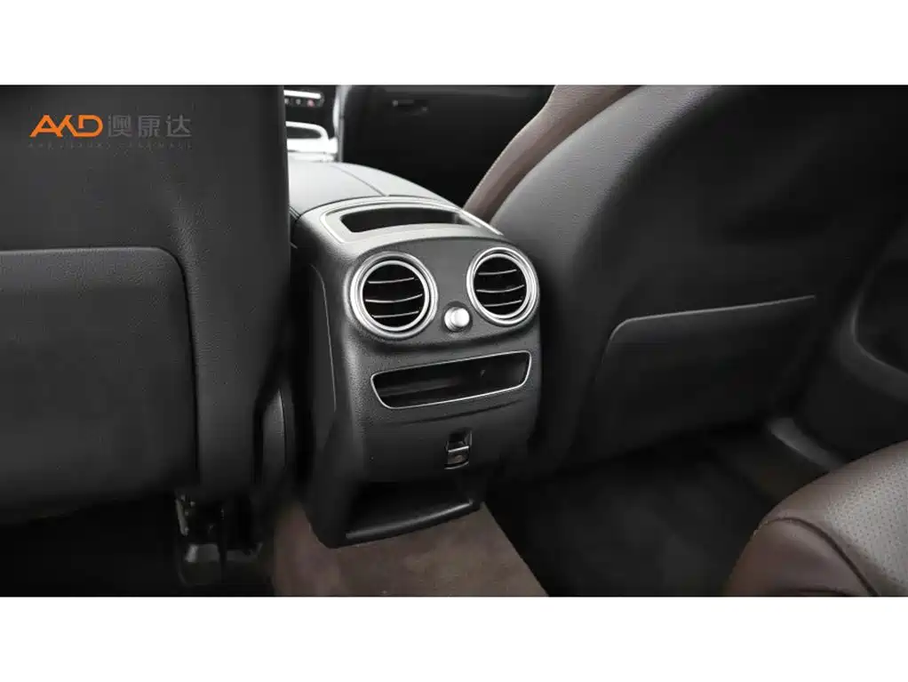 Mercedes-Benz GLC — миниатюра 9