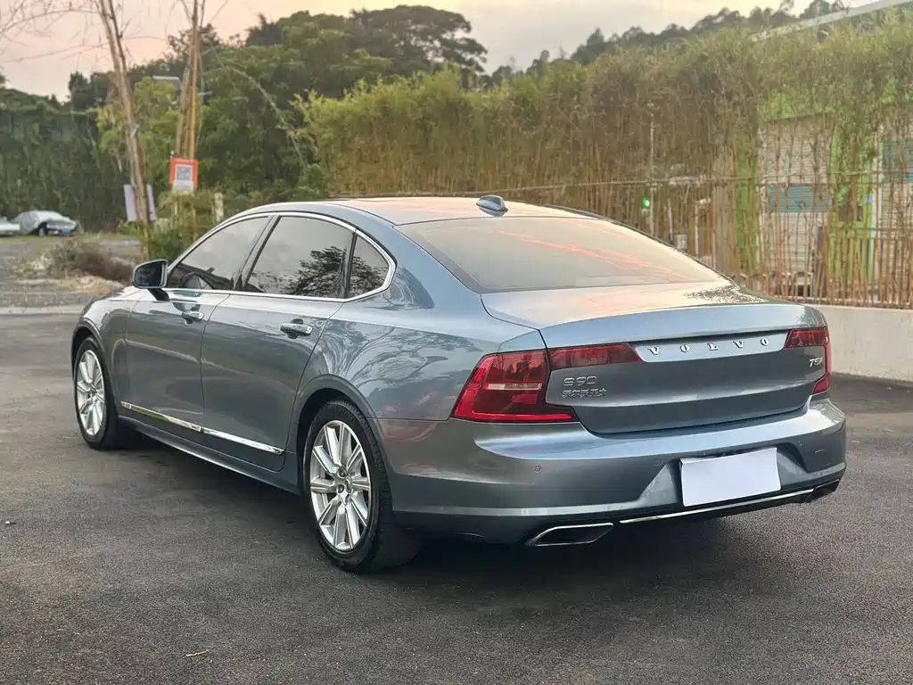 Volvo S90 — миниатюра 8
