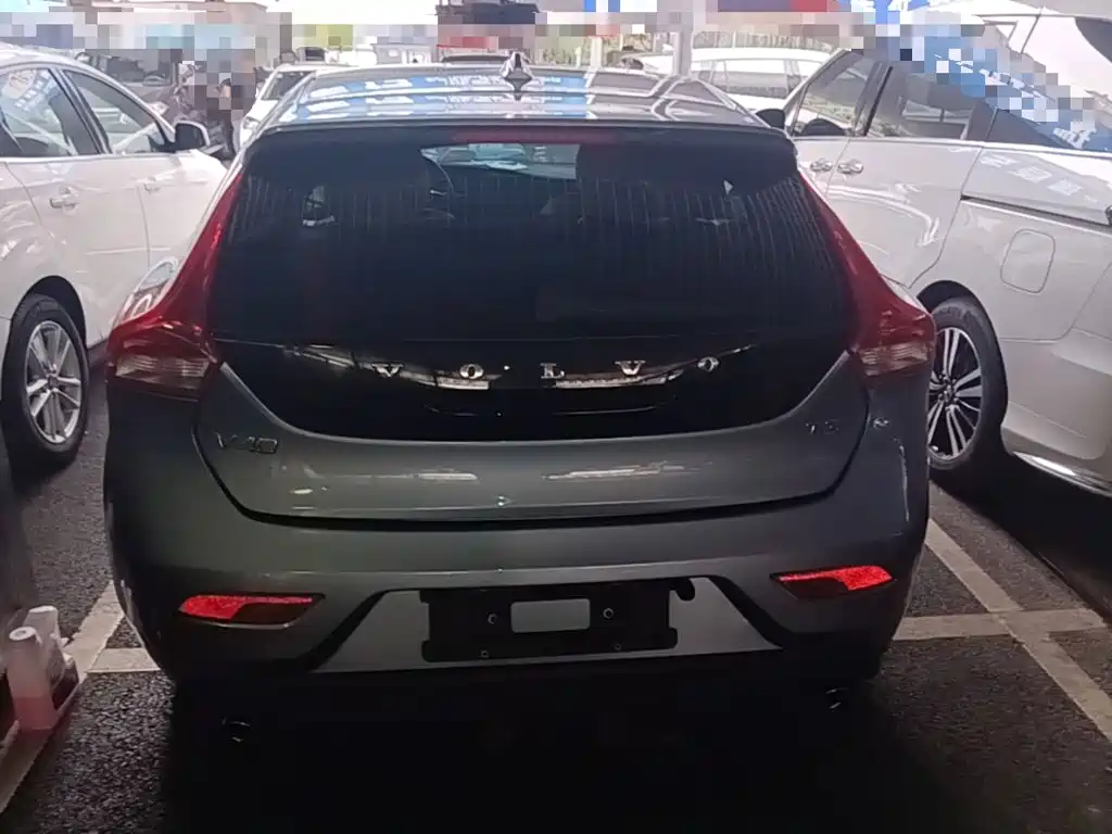 Volvo V40 — миниатюра 6