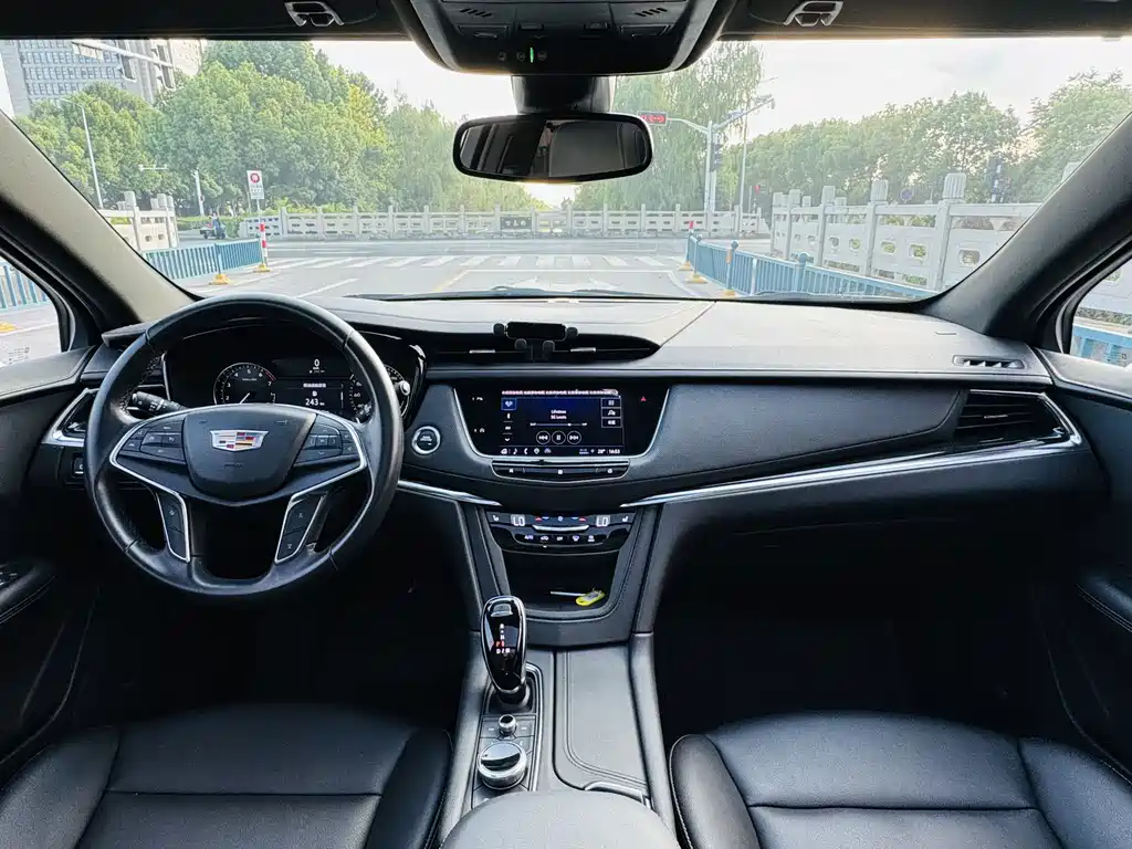 Cadillac XT5 — миниатюра 9