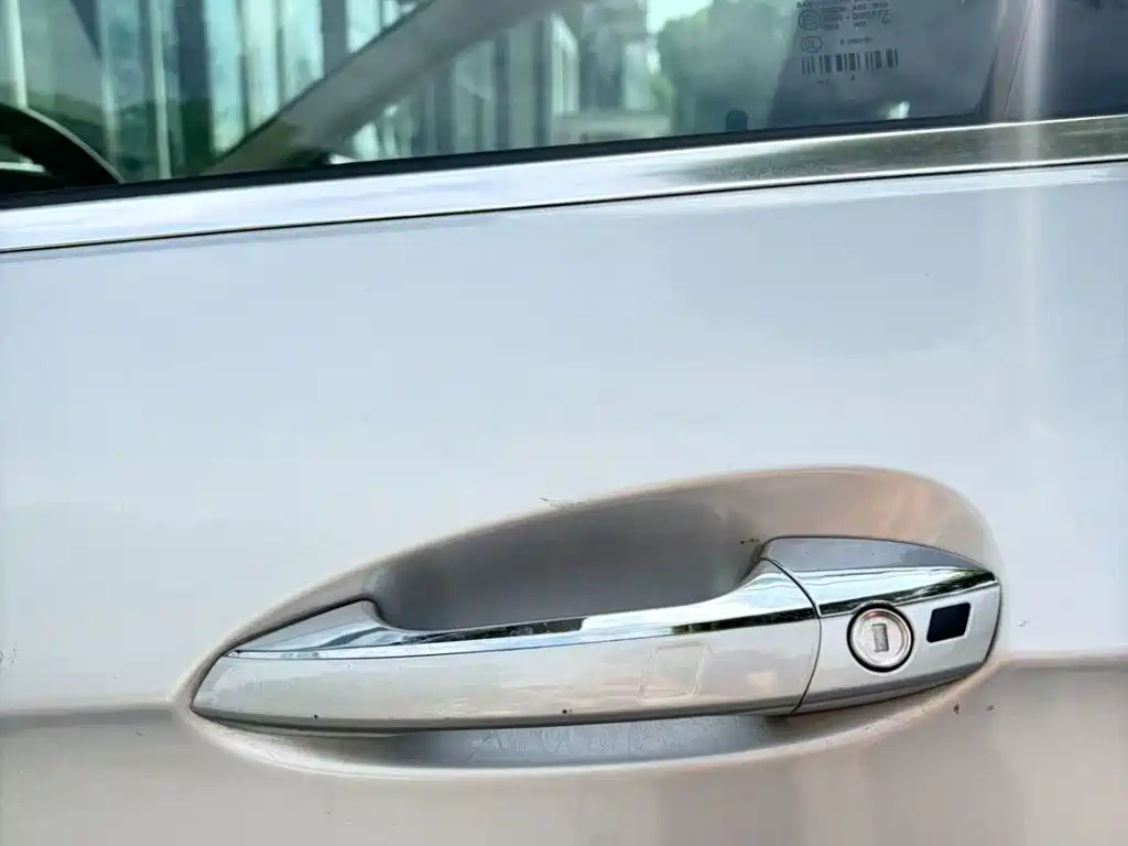 Mercedes-Benz E-Class (Import) — миниатюра 12