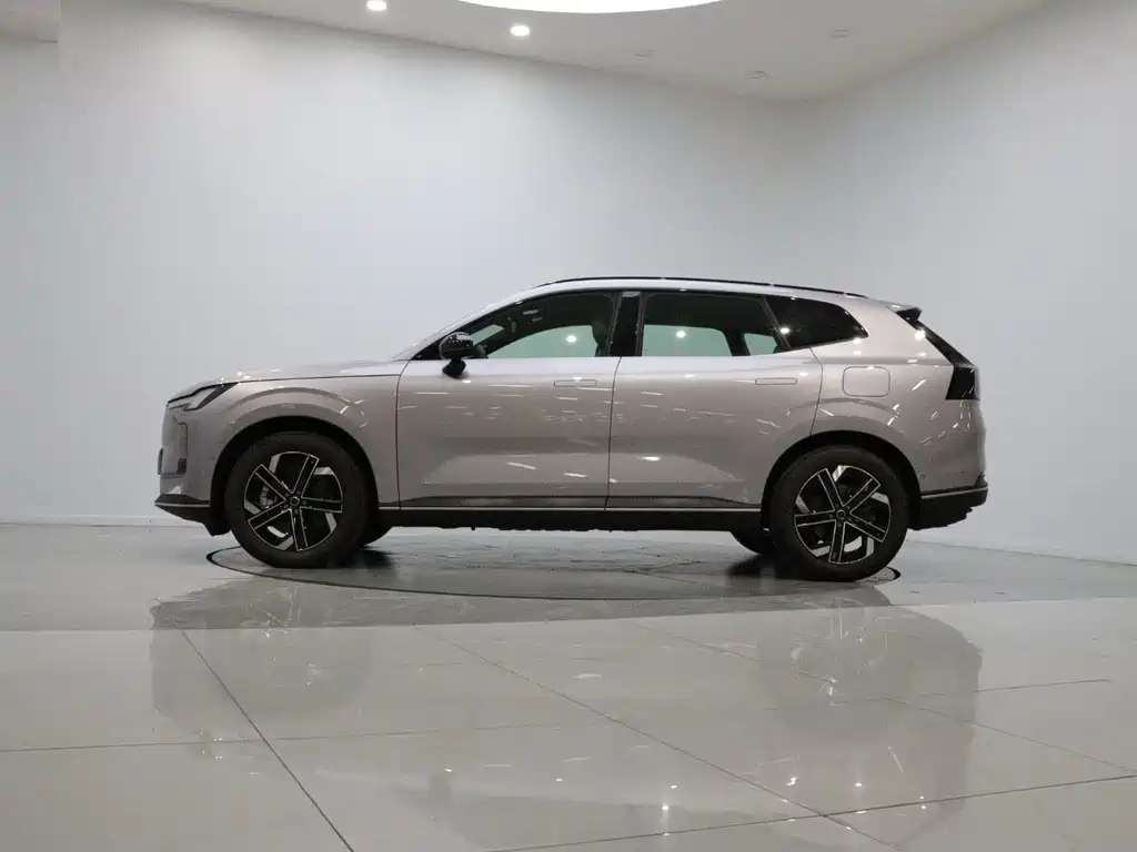Volvo гибрид Volvo XC70 plug-in — миниатюра 8