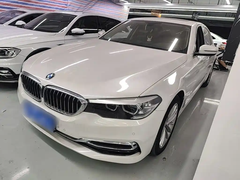 BMW 5 Series — миниатюра 2