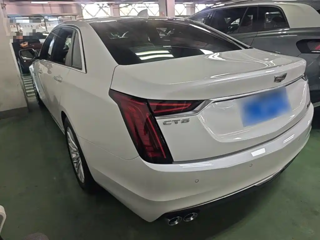 Cadillac CT6 — миниатюра 5