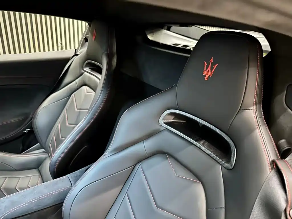 Maserati MC20 — миниатюра 5