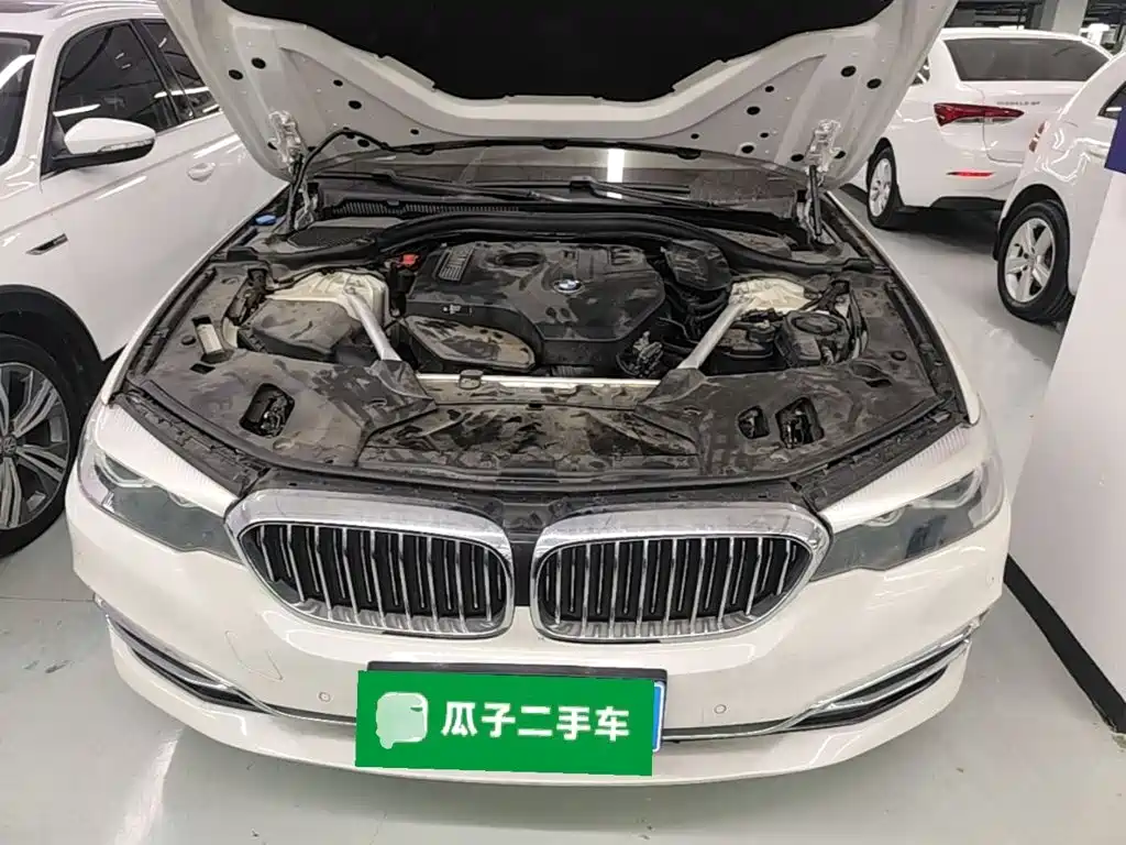 BMW 5 Series — миниатюра 20
