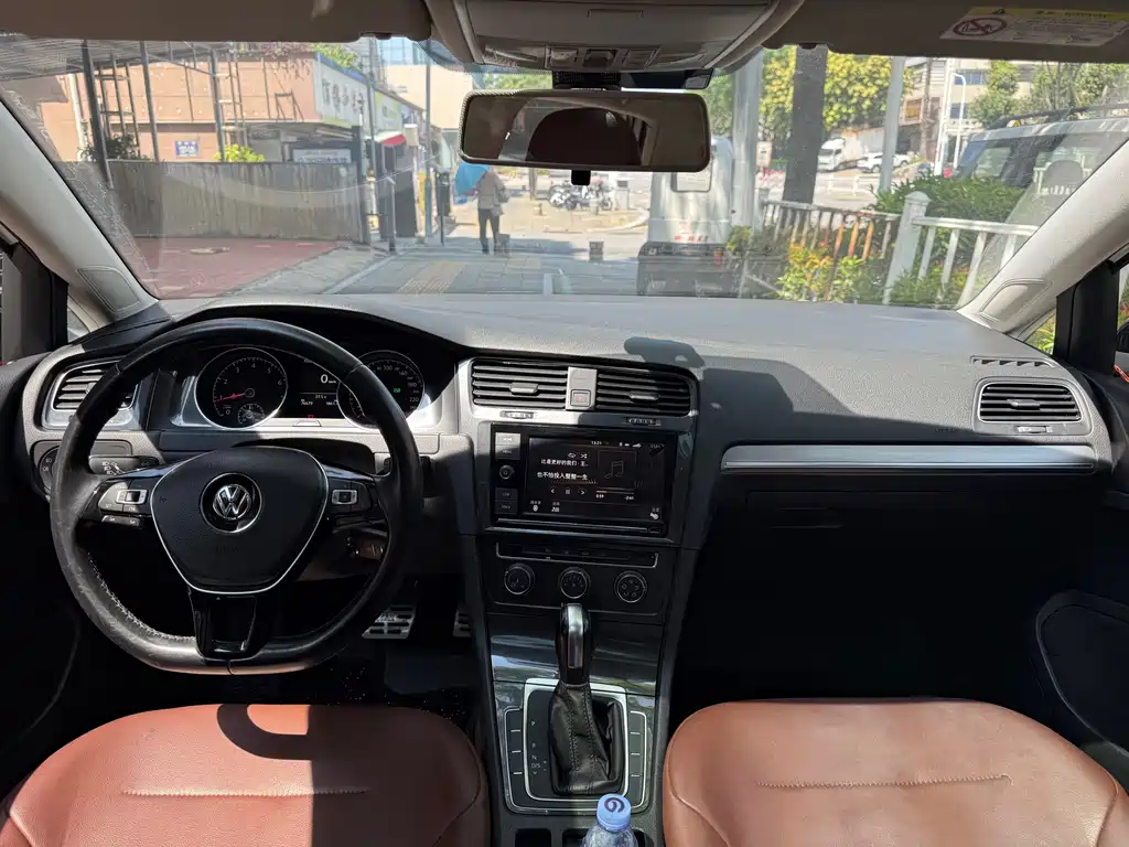 Volkswagen Golf — миниатюра 6