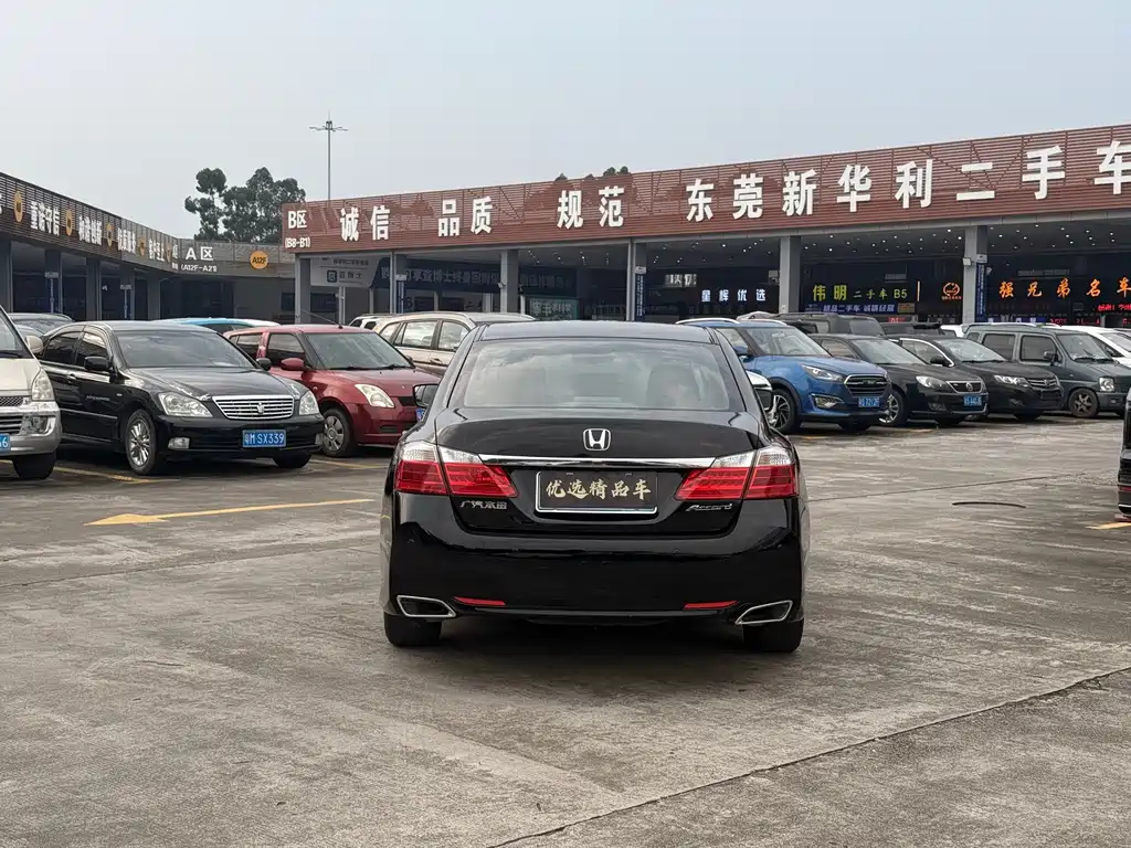 Honda Accord — миниатюра 12