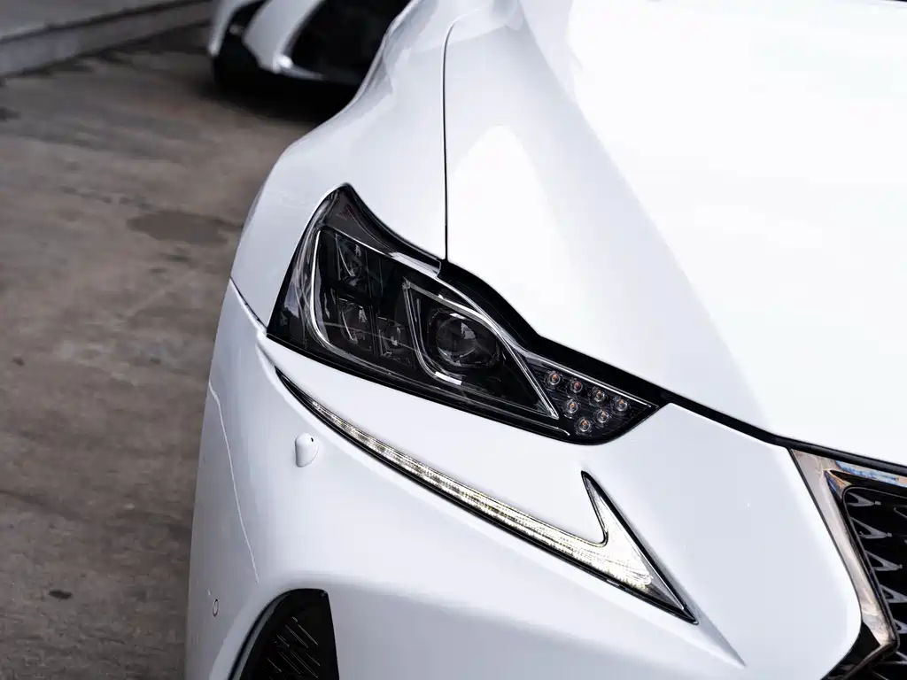 Lexus IS 2017 300 F SPORT