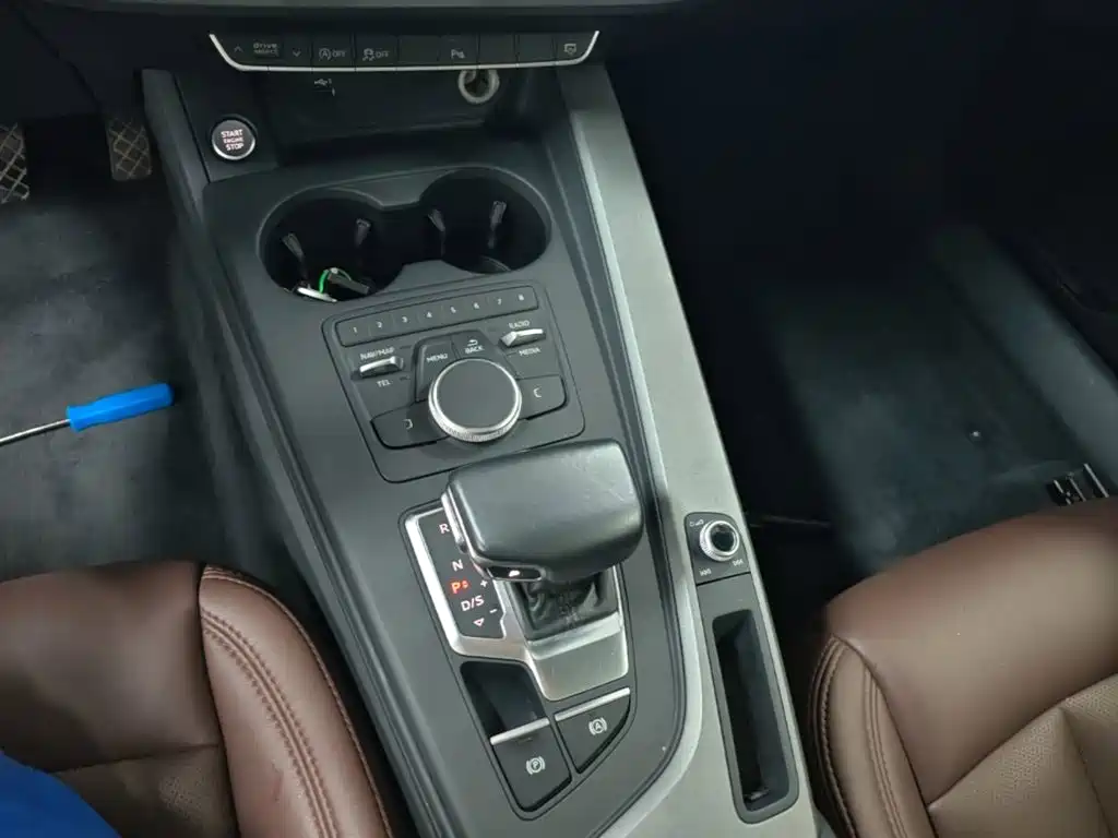 Audi A4L — миниатюра 14
