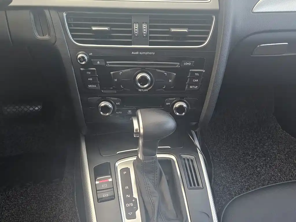 Audi A4L — миниатюра 10