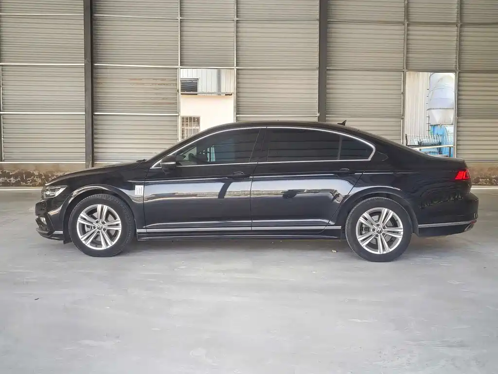 Volkswagen Magotan — миниатюра 3
