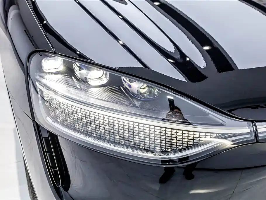 AITO ASK THE WORLD M9