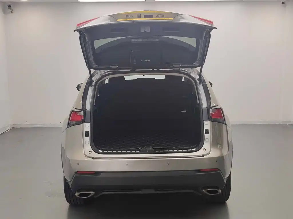 Lexus NX 2015 200t