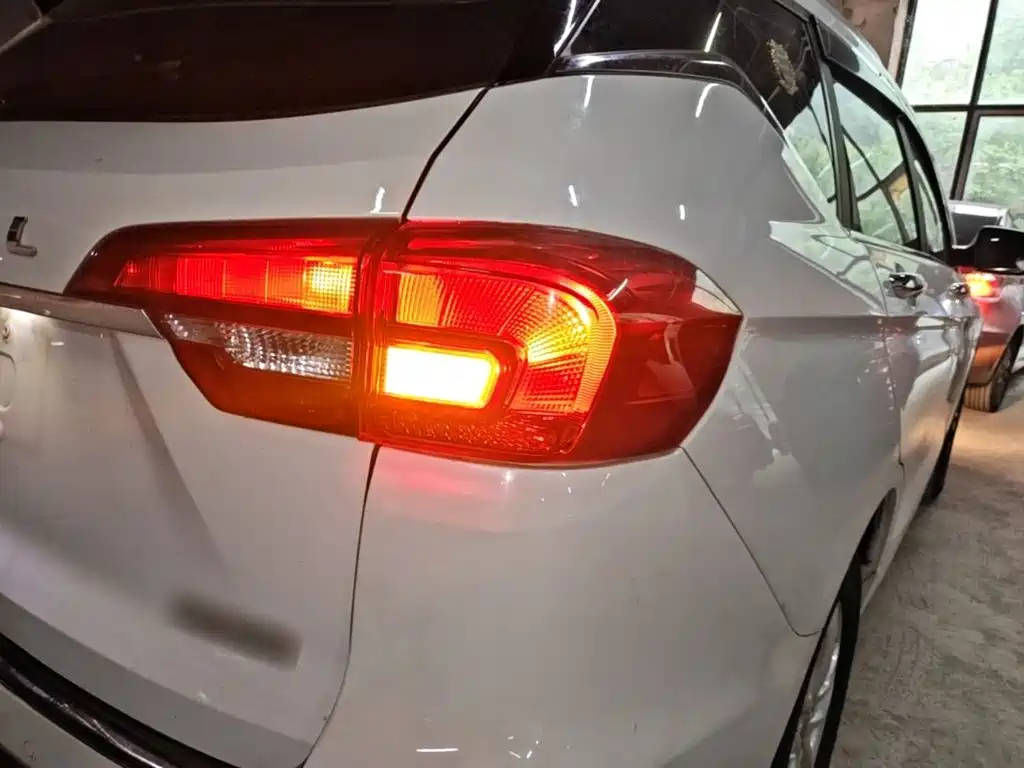 Haval M6 — миниатюра 8