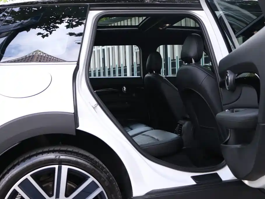 MINI Mini Clubman — миниатюра 26