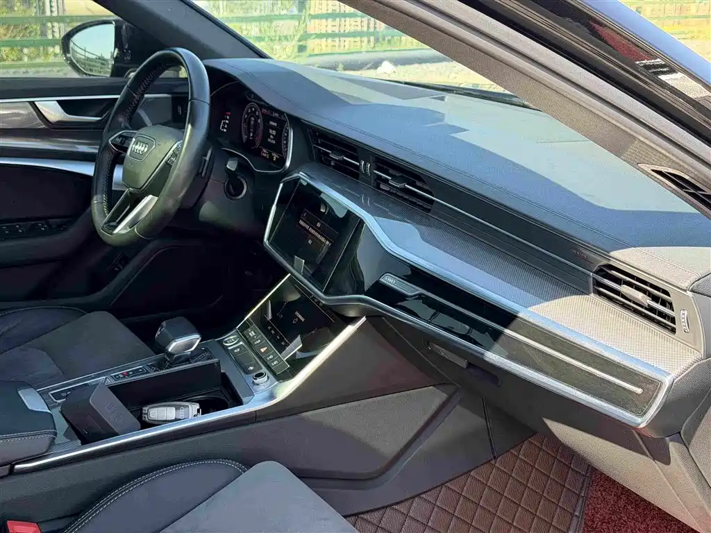 Audi A6L — миниатюра 12