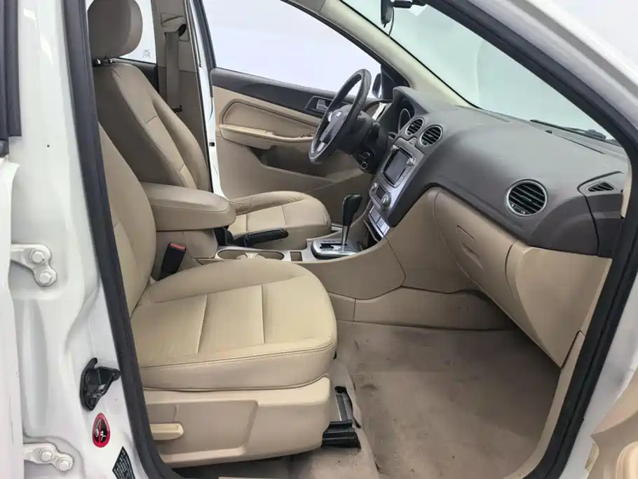 Ford Focus — миниатюра 8