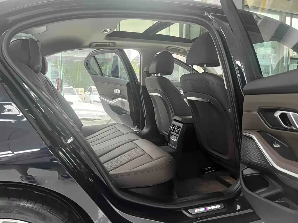 BMW 3 Series — миниатюра 11