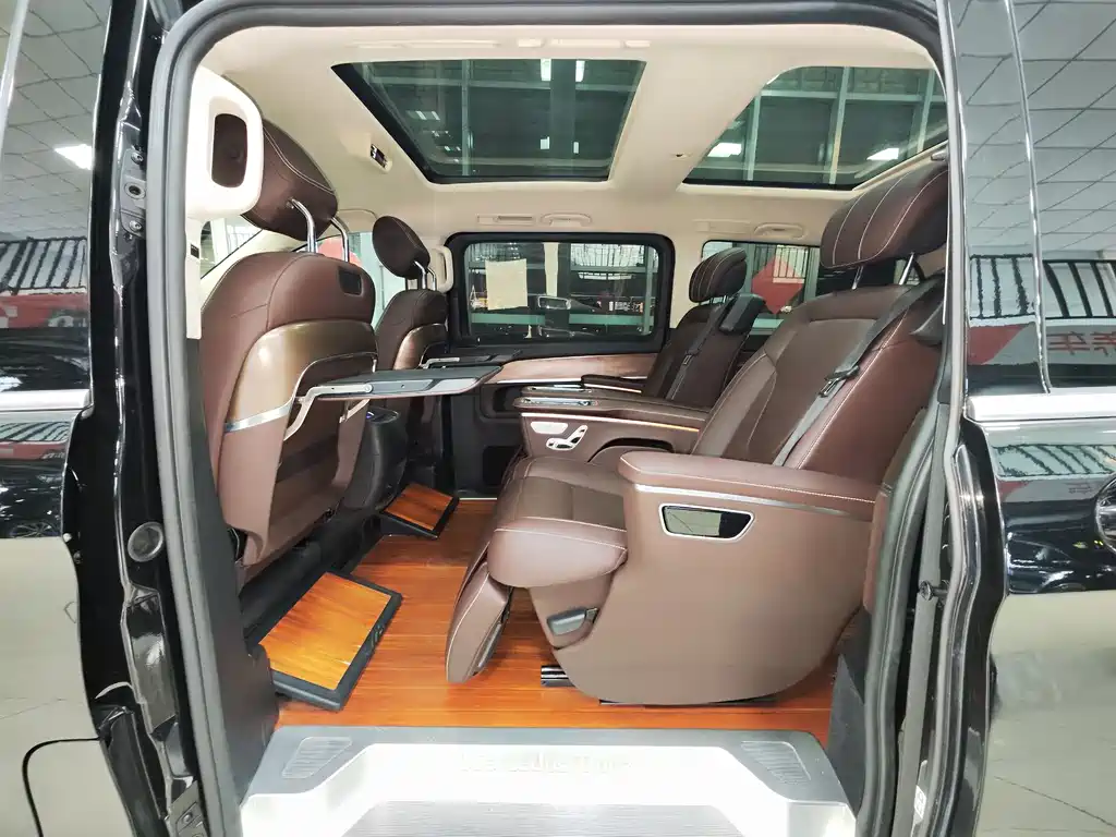 MERCEDES-BENZ V CLASS