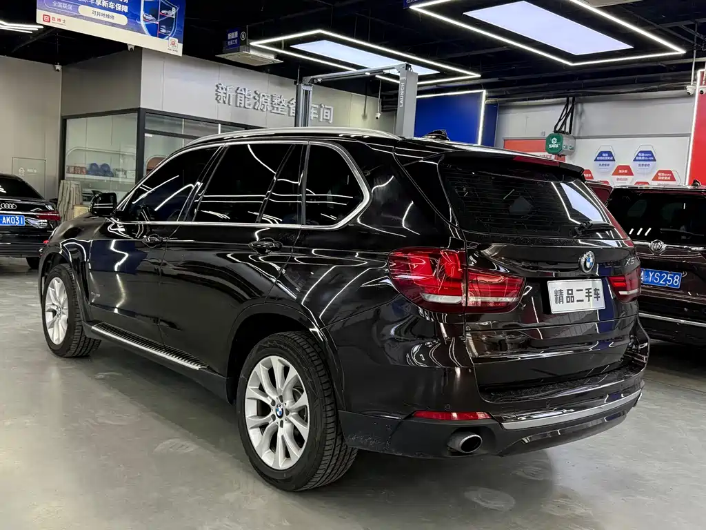 BMW X5 (Import) — миниатюра 6