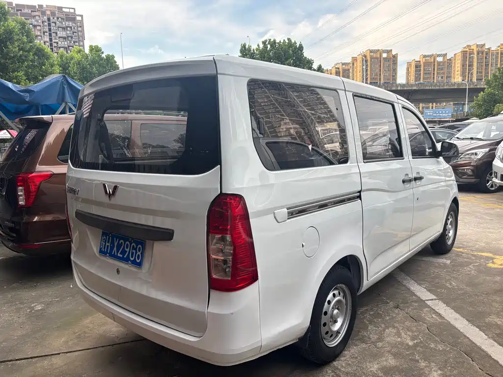Wuling RongguangV V 2016 1.2L
