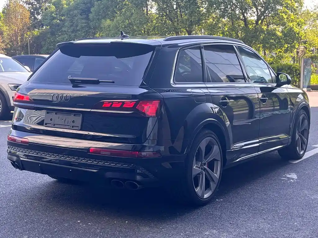 Audi SQ7 — миниатюра 5