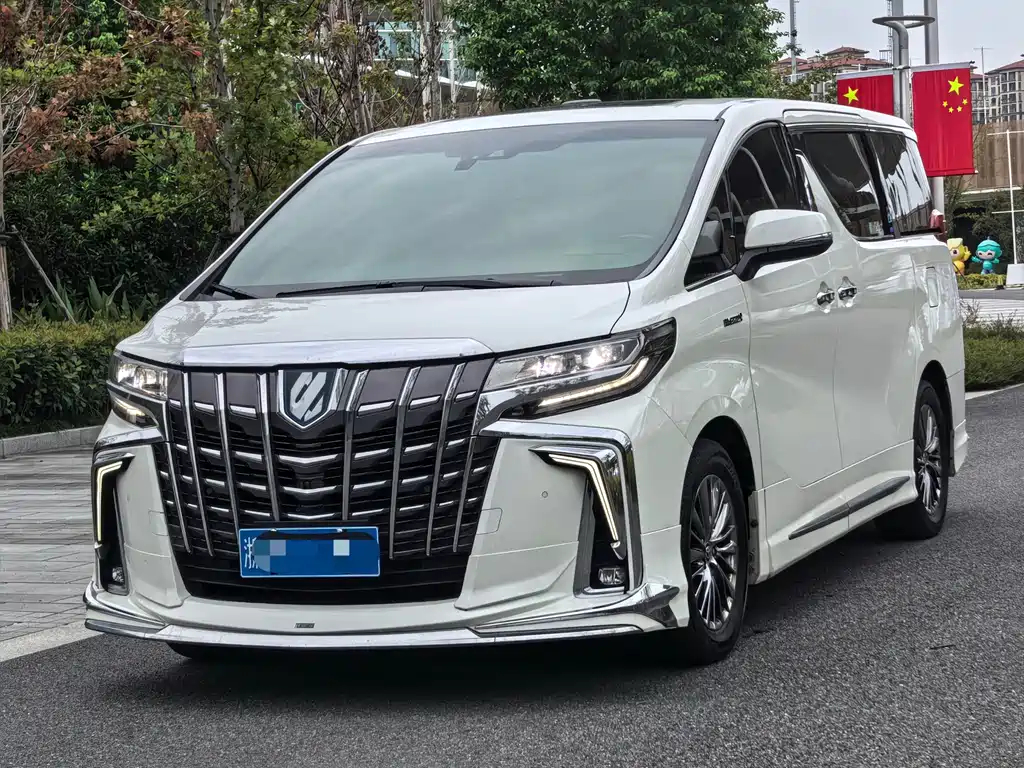 Toyota Alphard 2023