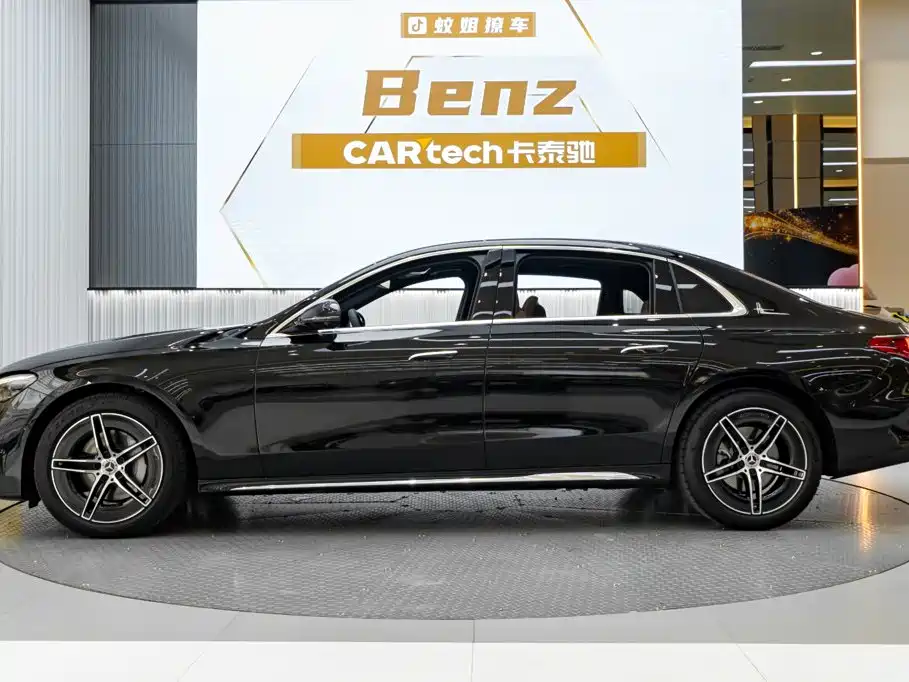 Mercedes-Benz E-Class — миниатюра 3