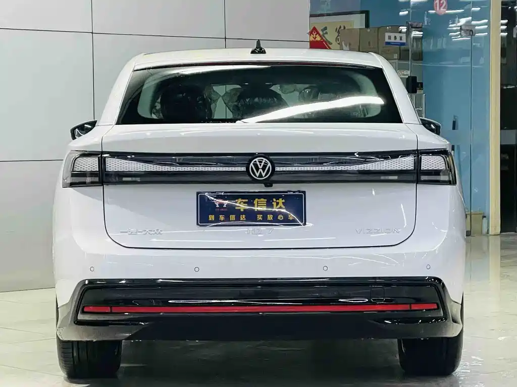 VOLKSWAGEN ID.7 VIZZION