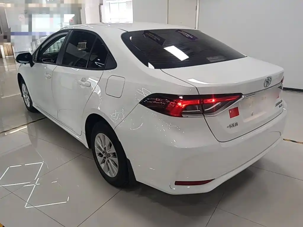 Toyota Corolla — миниатюра 5