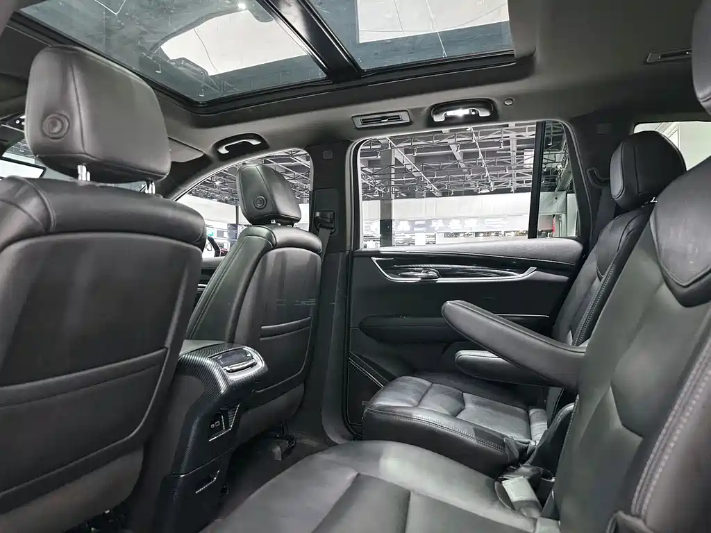 Cadillac XT6 — миниатюра 18