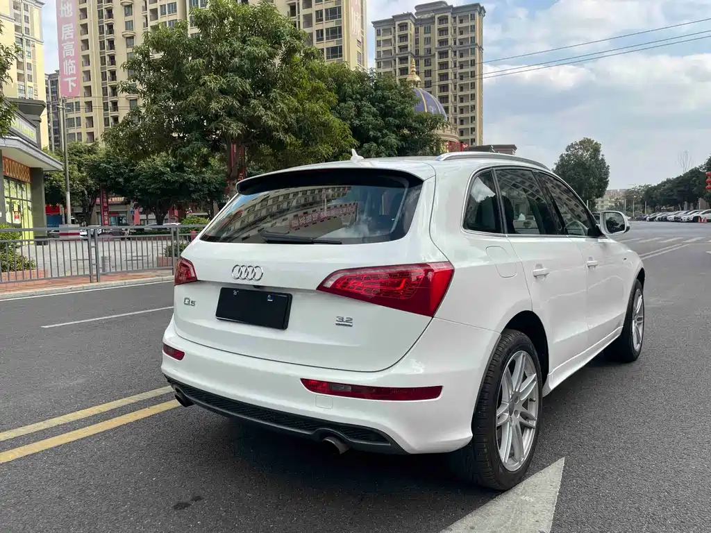 Audi Q5 2010 3.2FSI Sport