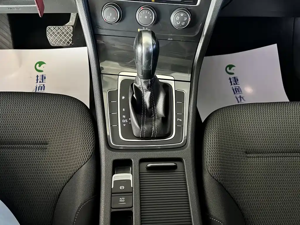 Volkswagen Golf — миниатюра 19