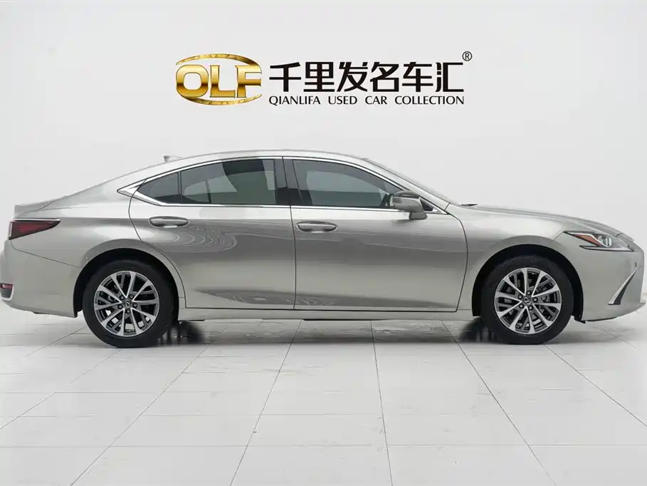 Lexus ES 2022 200