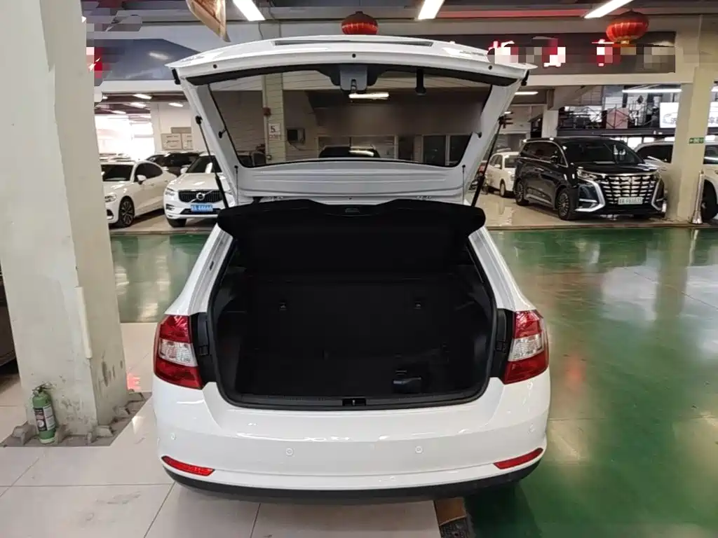 Skoda Rapid Spaceback — миниатюра 19