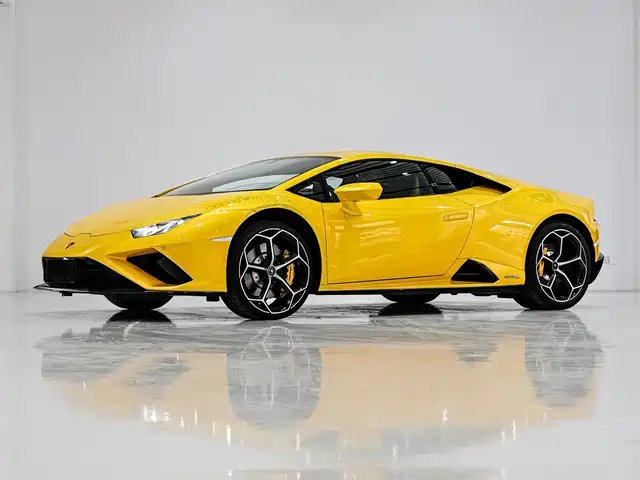 LAMBORGHINI HURACÁN