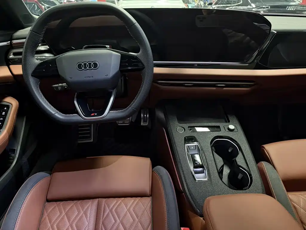 Audi A5L — миниатюра 13