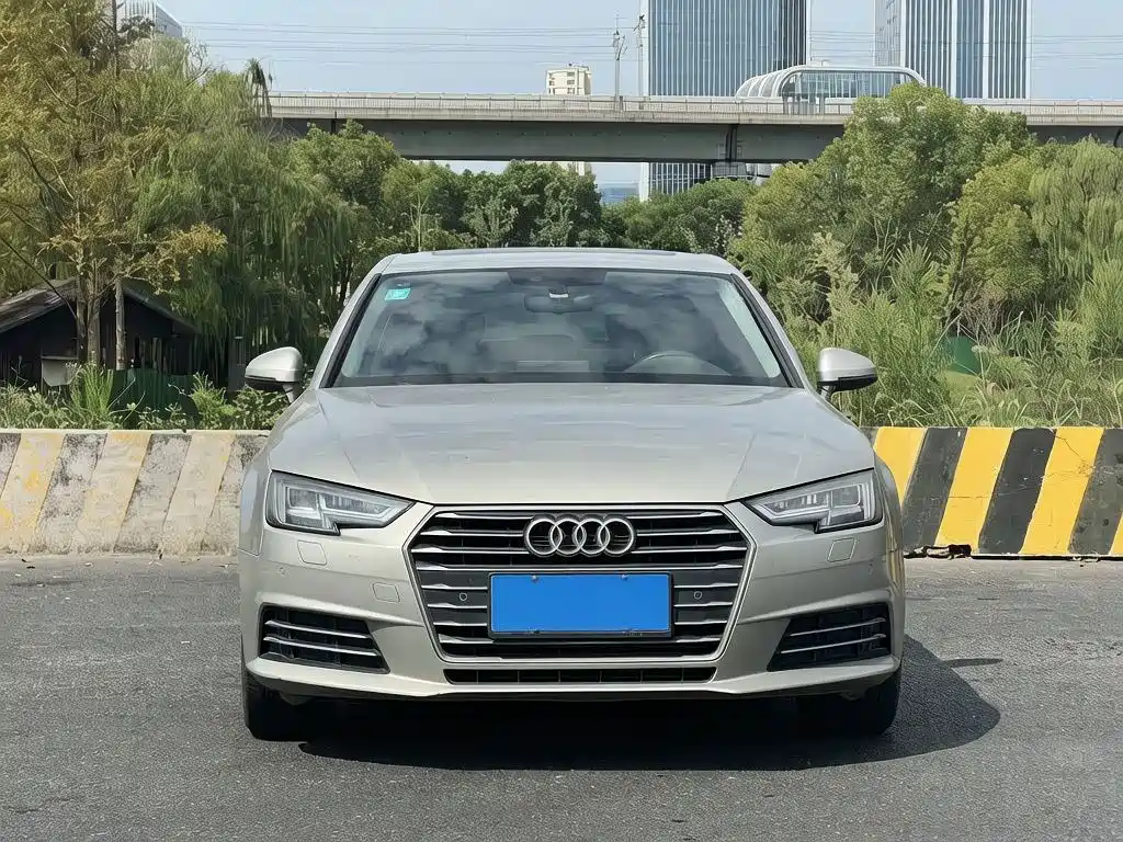 Audi A4L — миниатюра 2