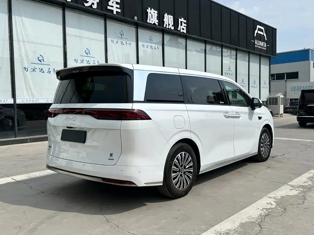 BYD Xia — миниатюра 6